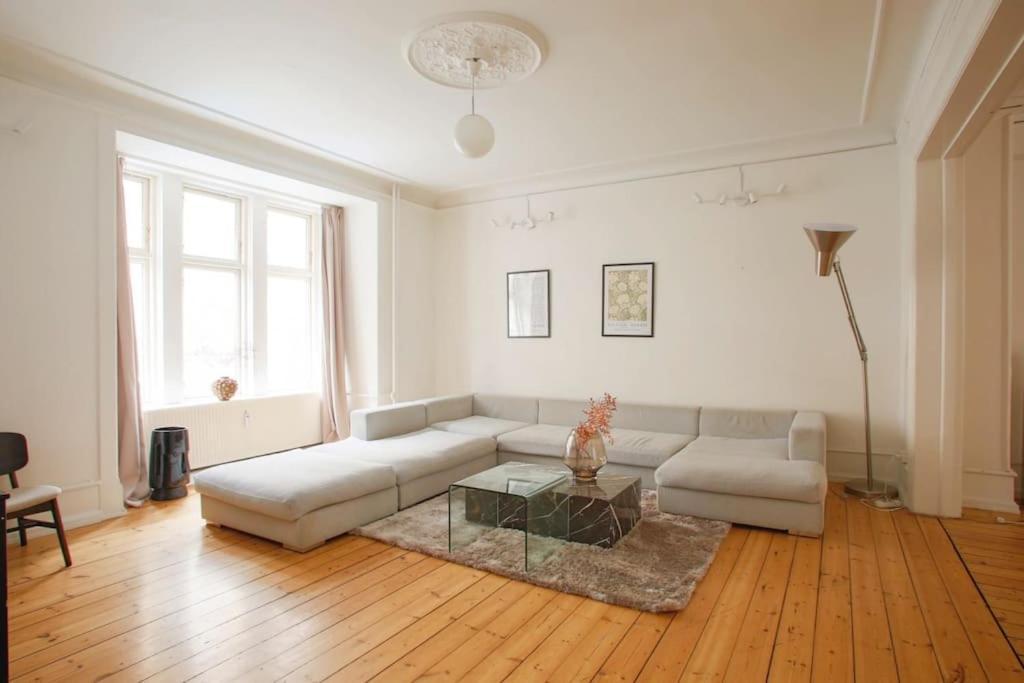Large & Bright 3Br Apartment W Whirlpool Near Metro København Ngoại thất bức ảnh